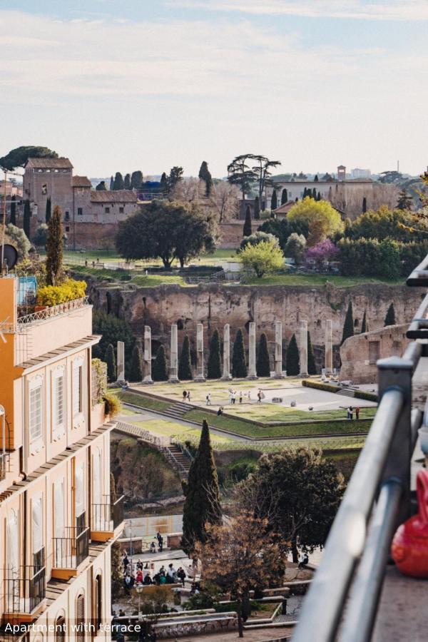 La Polveriera, Appartamenti Eleganti E Luminosi Vicino Al Colosseo Roma Exterior foto